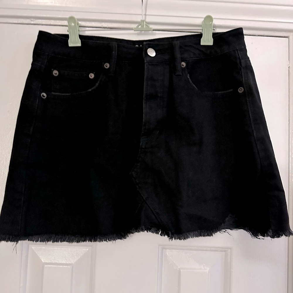 AMERICAN EAGLE OUTFITTERS BLACK DENIM JEAN MINI SKIRT SIZE 6